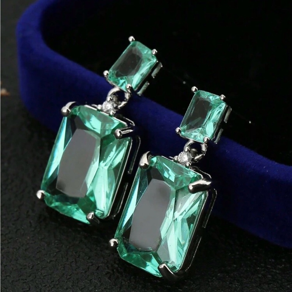 Emerald Green Crystal Drop Earrings - Women Jewelry